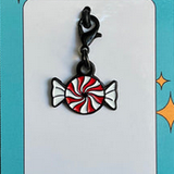 Pinsnickety Charm 1/